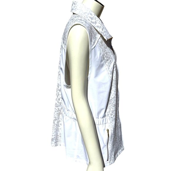 Chicos Zenergy White Animal Print Quilted Zip Front Sleeveless Lightweight Vest - Picture 4 of 13